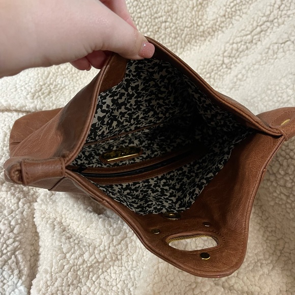 Tan and gold fashion handbag - Picture 2 of 3